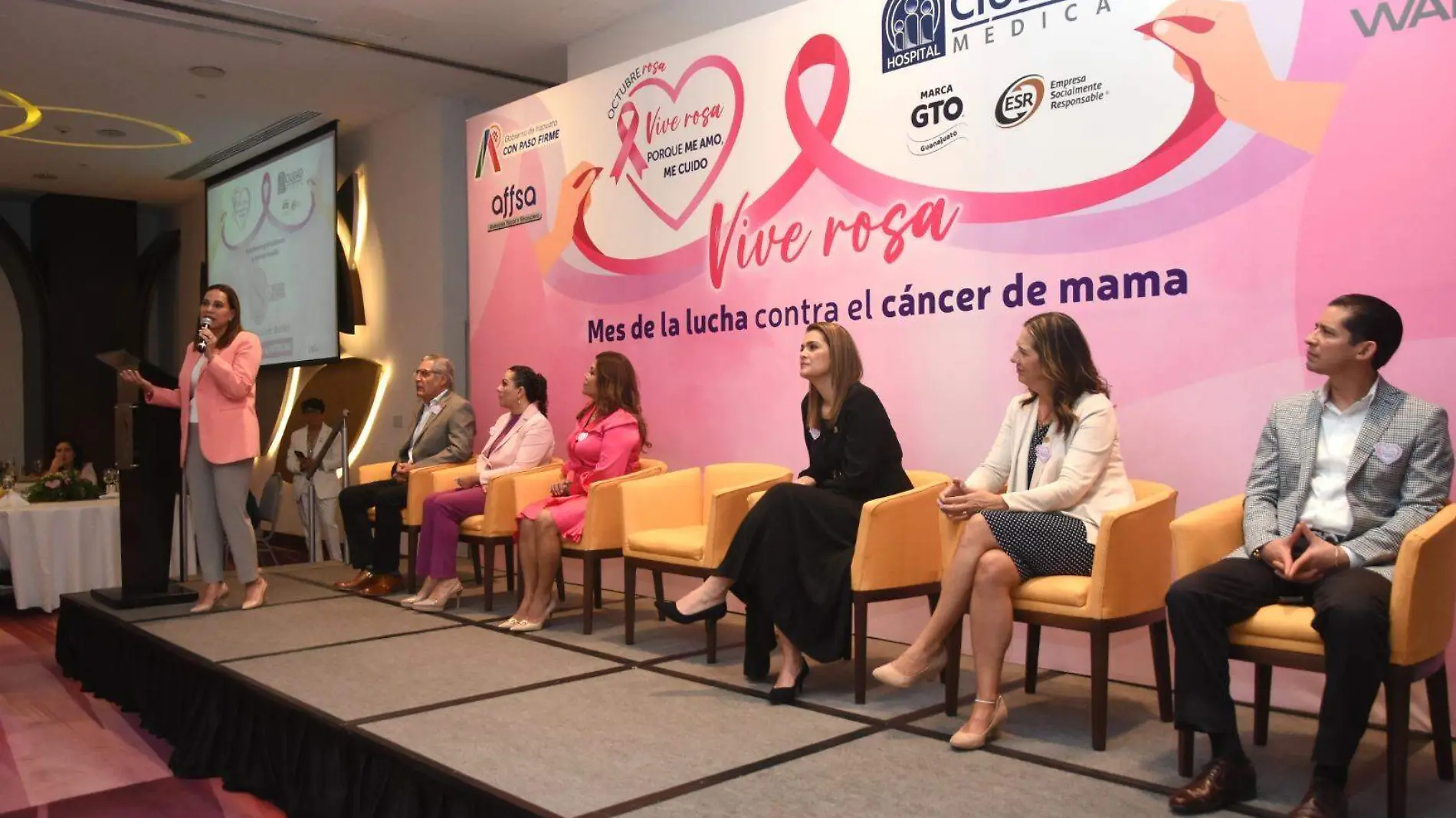 Empresas irapuatenses se suman a mes de la prevención de cáncer de mama con donaciones (1)